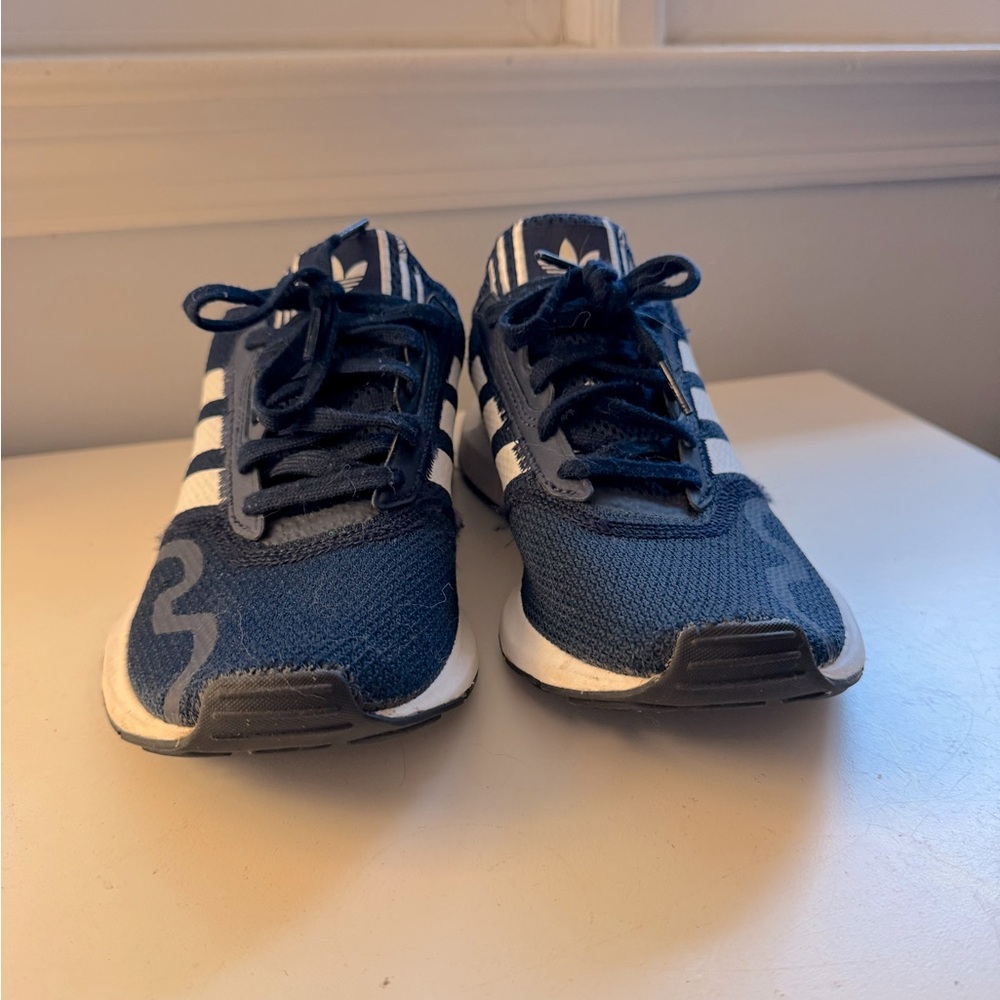 men’s adidas sneakers size 7, navy blue